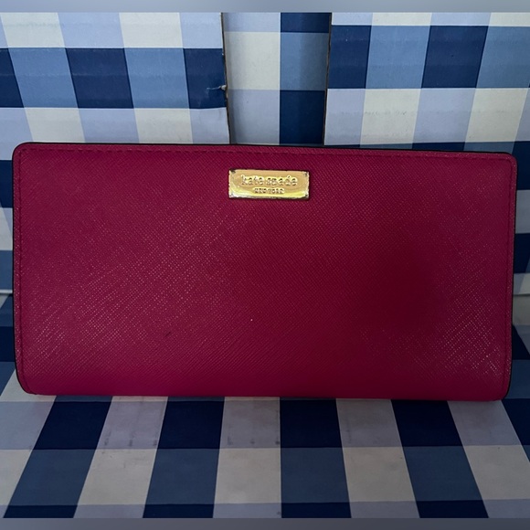 Kate Spade ♠️ Wallet - Picture 1 of 5